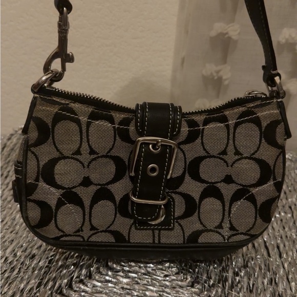 Coach- Stylish Black and Grey Women's Bag - Picture 3 of 8